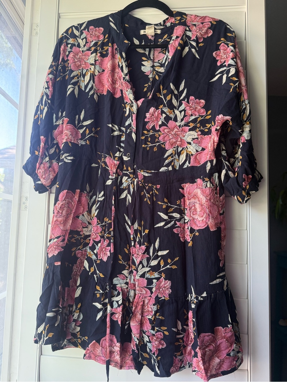 Billabong Floral Tie-Waist Tunic Dress in Black with Pink Blooms